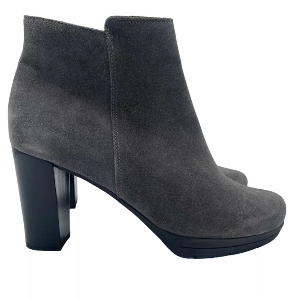 La Canadienne Miko Suede Side Zip Ankle Heeled Booties in Dark Gray Size 9.5